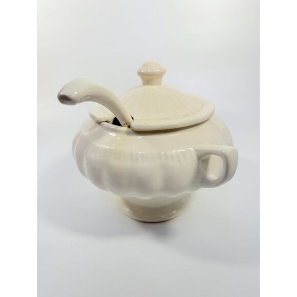 Ironstone Soup Tureen with Landle California US Pottery Vintage White Ceramic Mi - Picture 3 of 16